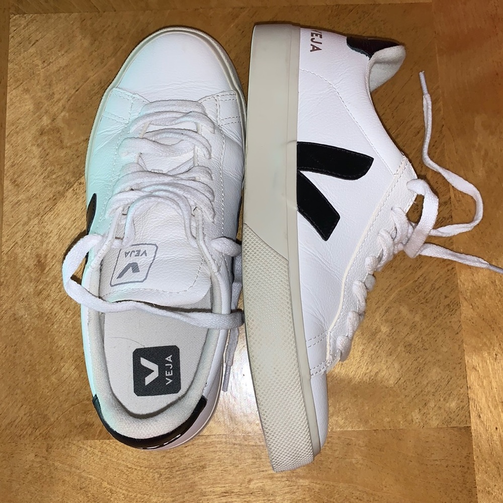 Veja Esplar White and Black Leather Sneakers Sz. 7